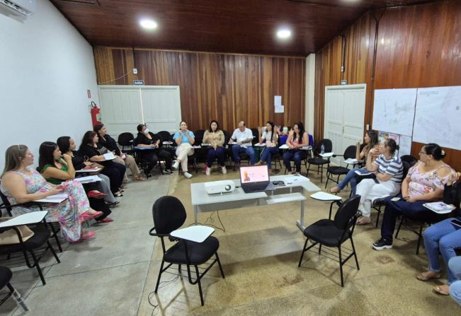 REUNIÃO MENSAL NEPH- Núcleo de Educação Permanente Humanizada. 